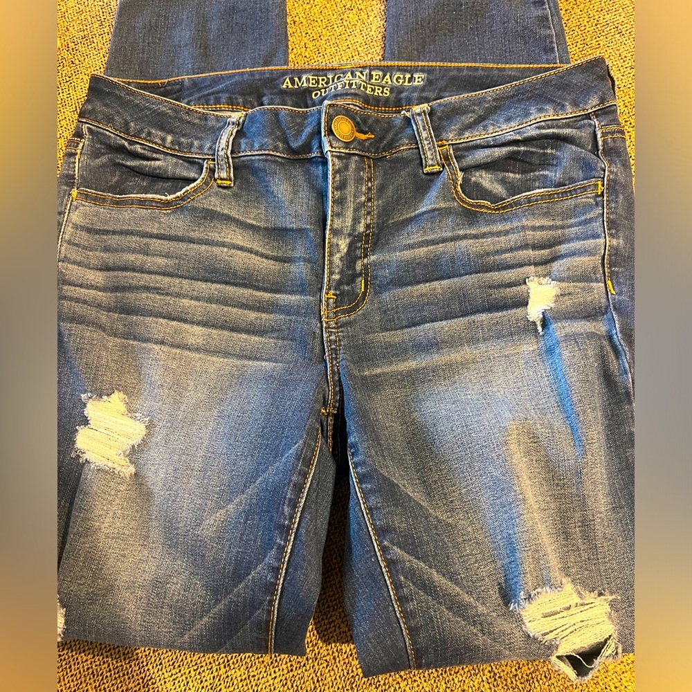 American Eagle women’s distressed ripped leggings size 12